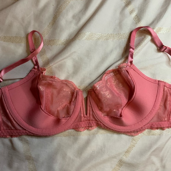 NWOT - Victoria Secret Dream Angels Unlined Lace Bra, Size 32D - Picture 3 of 5